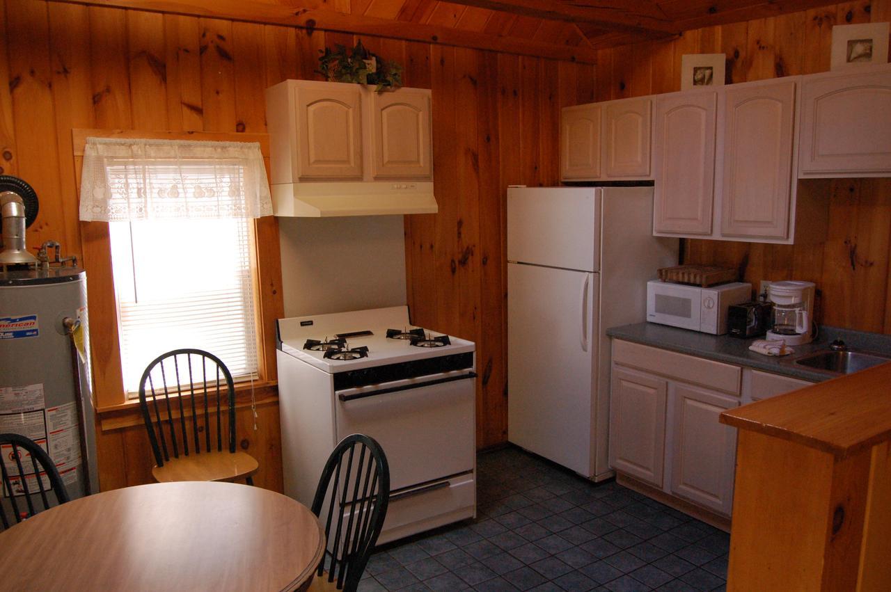 Sebago Lake Lodge & Cottages North Windham Exterior photo
