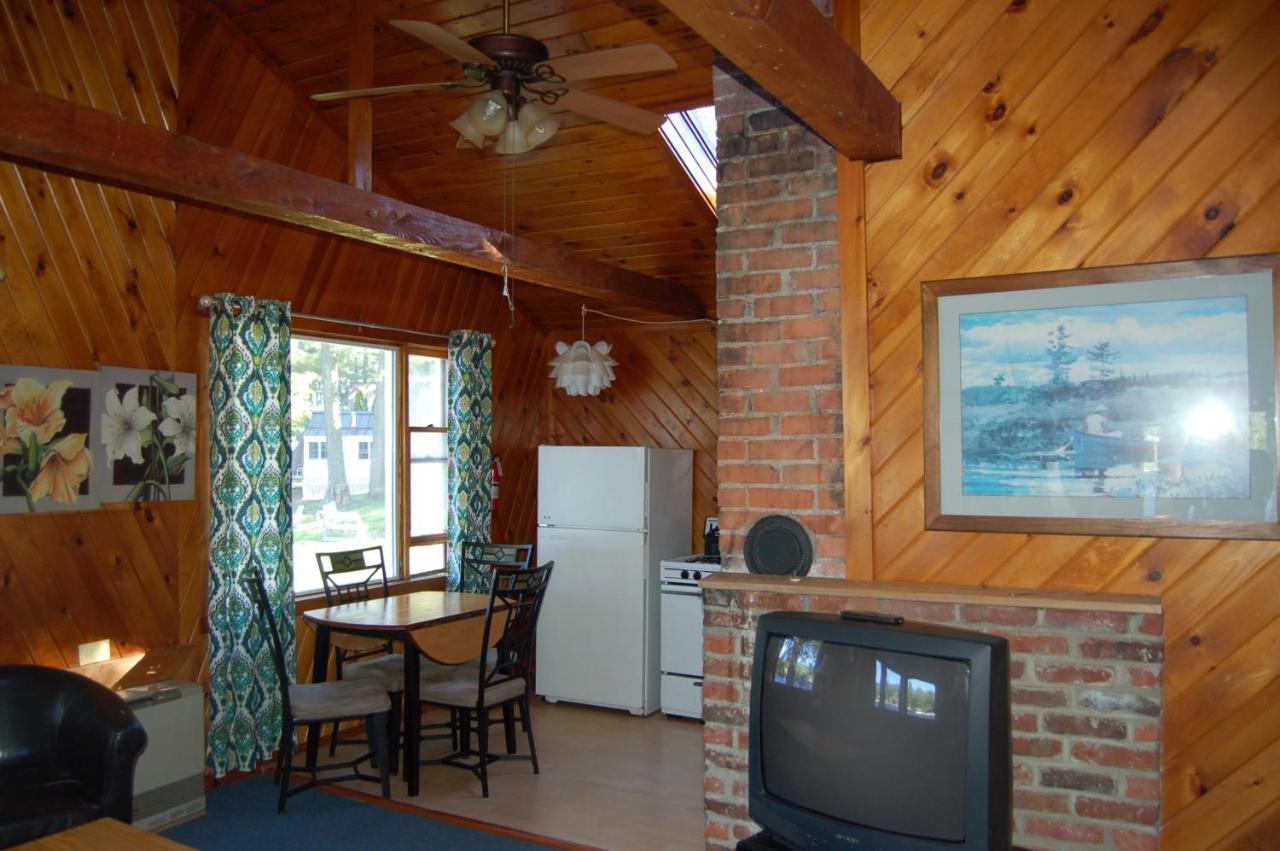 Sebago Lake Lodge & Cottages North Windham Exterior photo