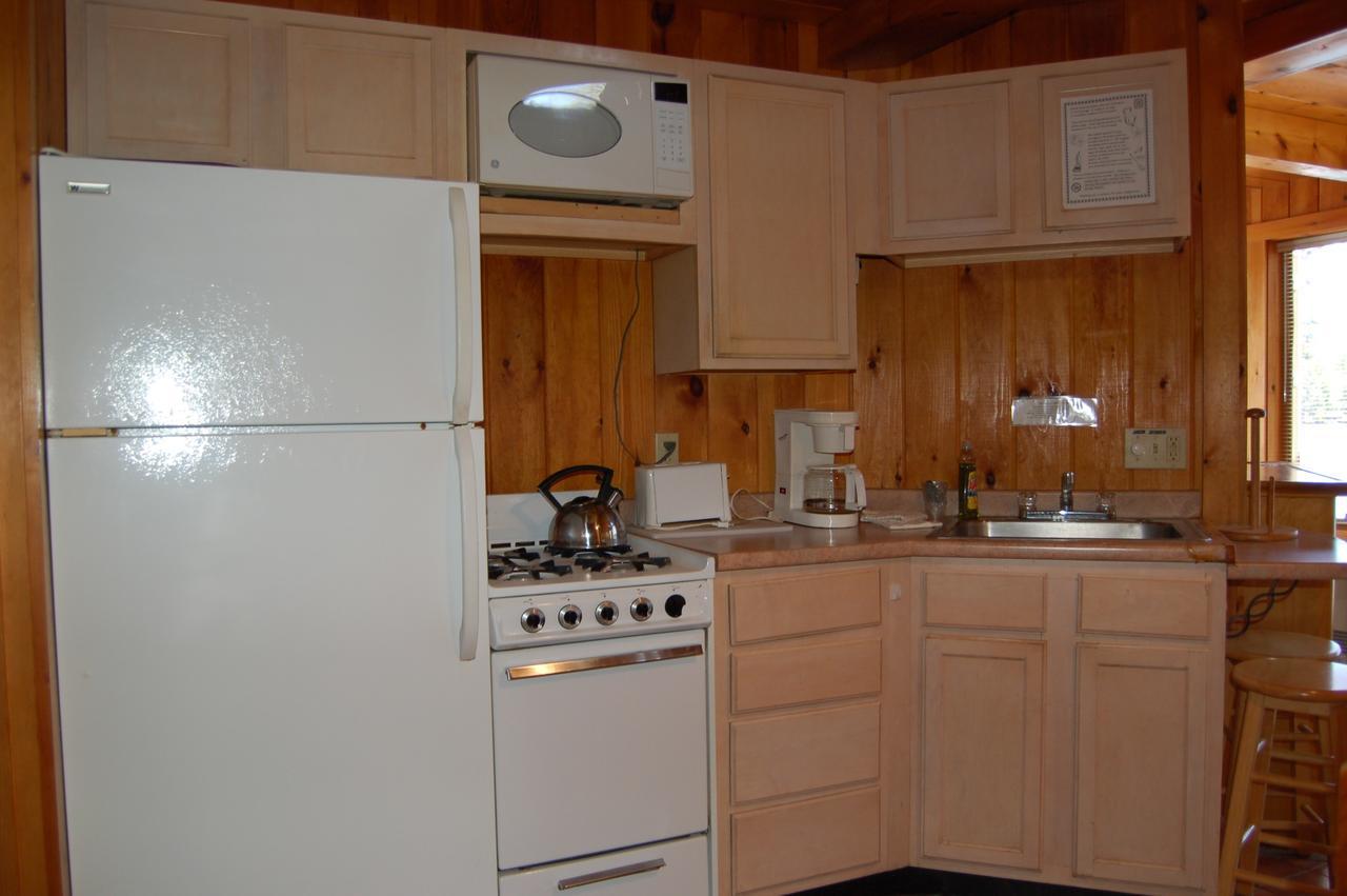 Sebago Lake Lodge & Cottages North Windham Exterior photo