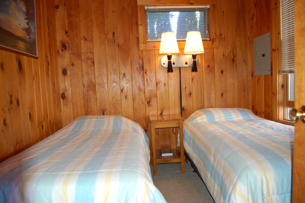 Sebago Lake Lodge & Cottages North Windham Exterior photo