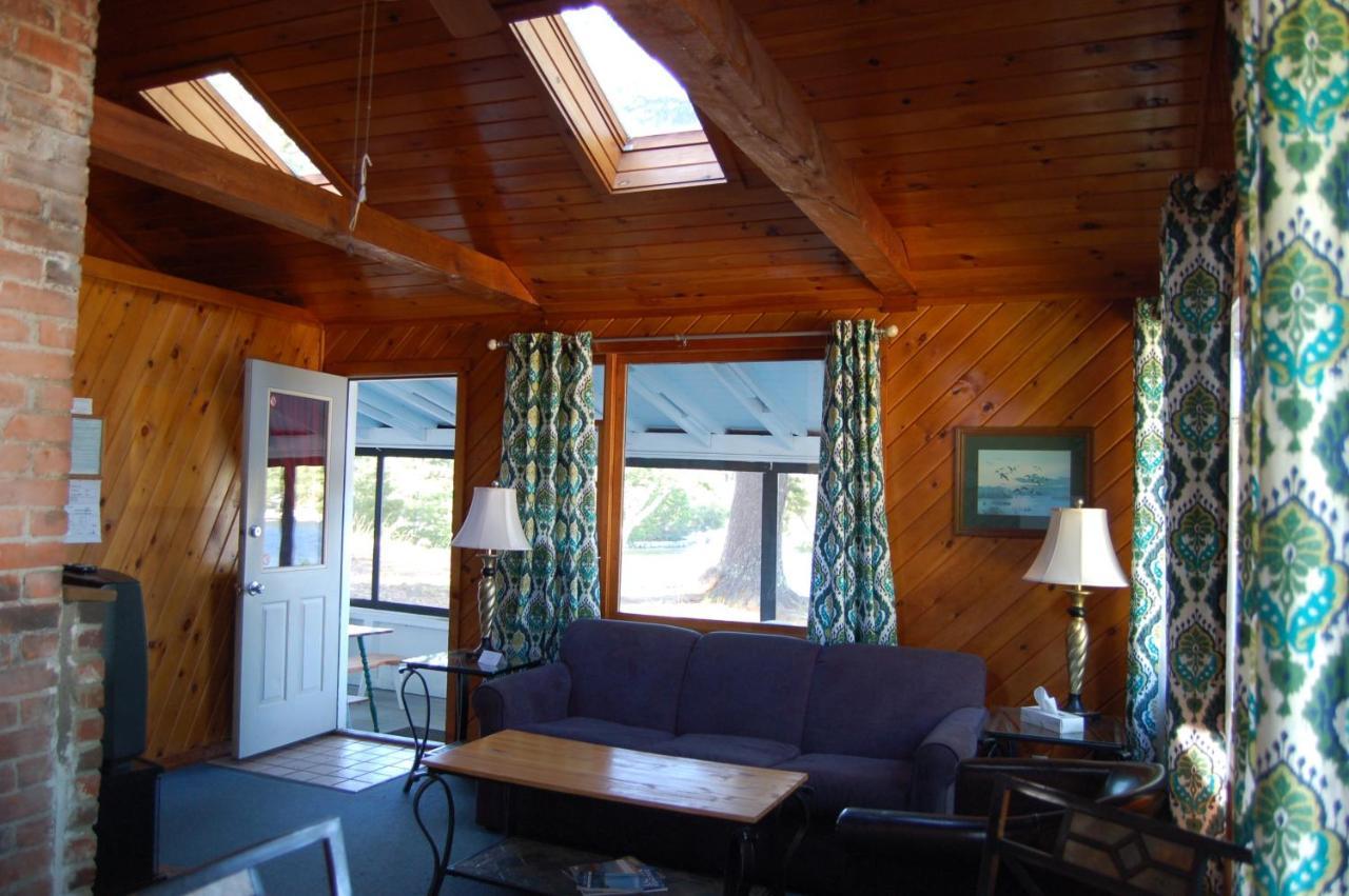 Sebago Lake Lodge & Cottages North Windham Exterior photo